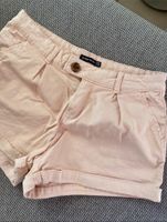 Kleiderpaket: Shorts/Hotpans, Gr.34/36, rosa, rot, khaki Kr. München - Hohenbrunn Vorschau