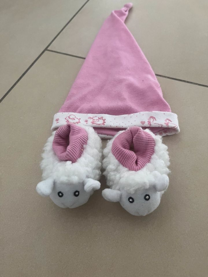 Zapf BabyBorn Hausschuhe Schlafmütze Schaf rosa in Oberursel (Taunus)