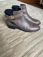 Buffalo Stiefelette Schuhe Stiefel Damen grau Gr. 40 Nordrhein-Westfalen - Hagen Vorschau