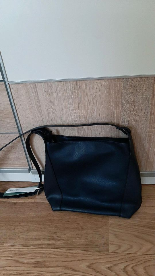 Esprit klassische Tasche, Handtasche dunkelblau Neu mit Etikett in Hamburg