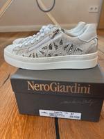 *NeroGiardini Sneaker low - weiß/silber, Gr. 37 Neu, NP. 175.-€, Bayern - Reisbach Vorschau