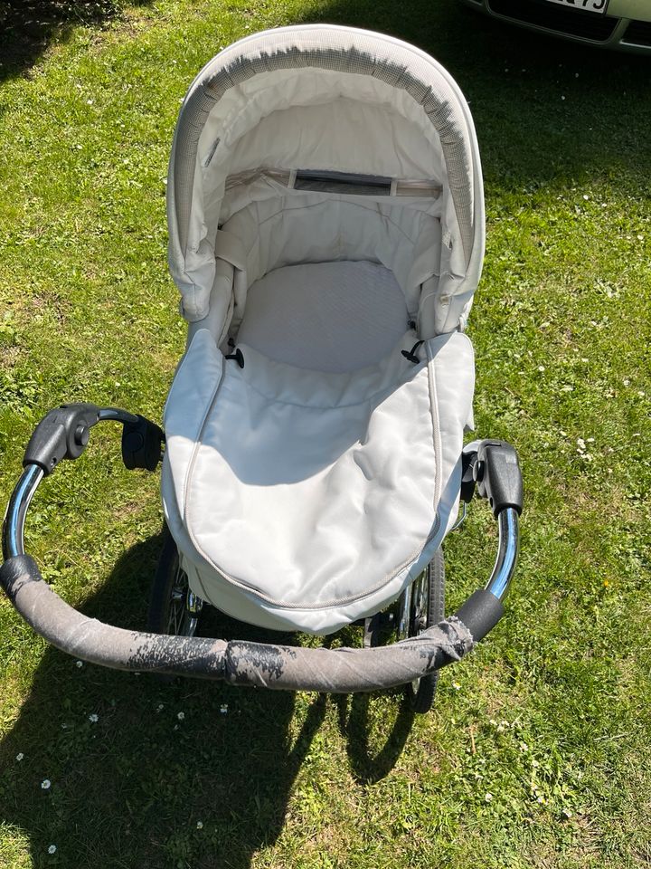 Kinderwagen in Pausa/Vogtland