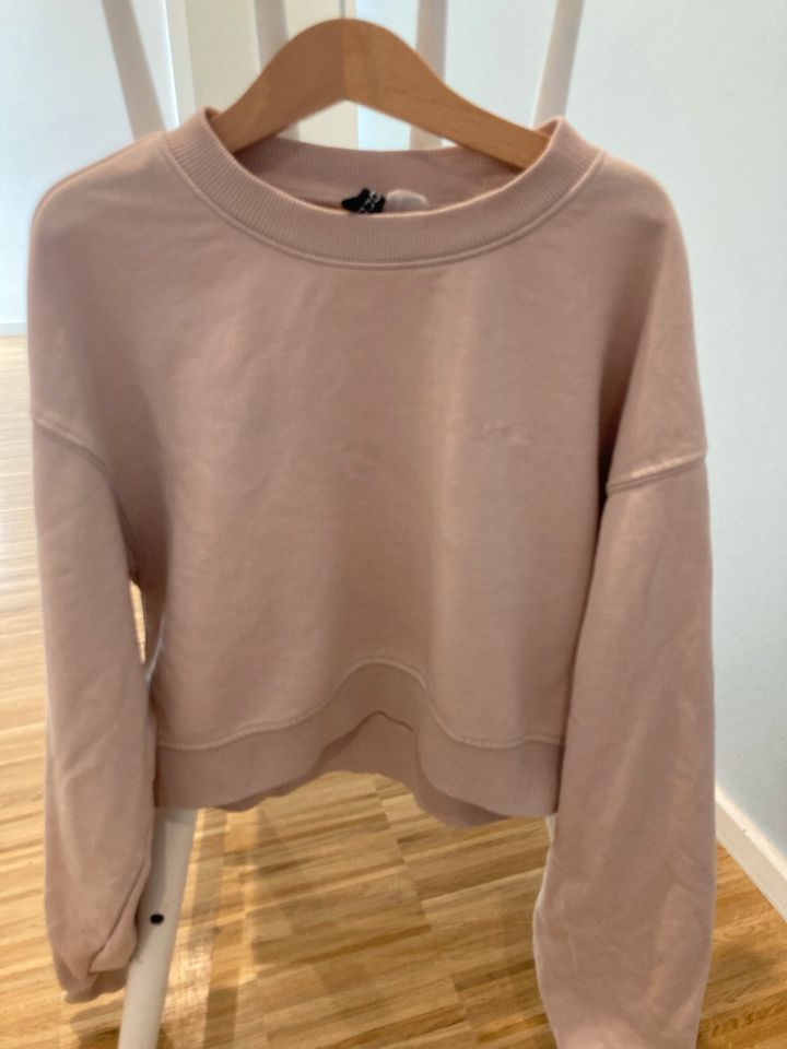 Divided Pulli, Pullover, Sweatshirt, kurz rosa, Gr.xs in Mettmann