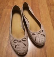 Neuwertige Ballerinas VON Graceland in Größe 39 Rosa Hessen - Gemünden (Wohra) Vorschau