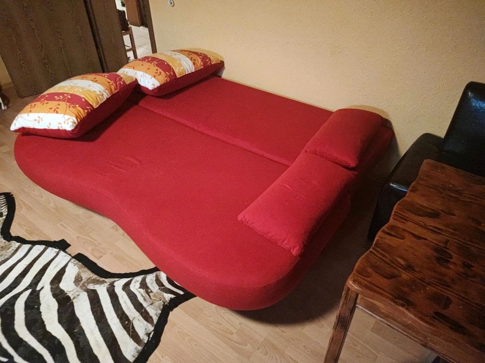 Super Schlafcouch Sofa Couch abzugeben in Wolnzach