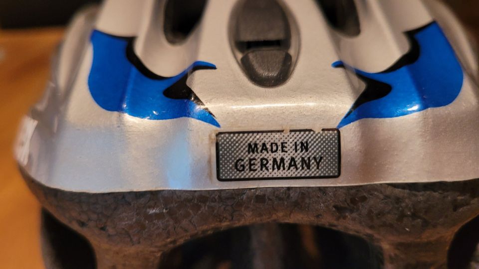 Uvex Kinder Radhelm Top-Zustand Verstellbar MTB Schutzhelm in Altomünster