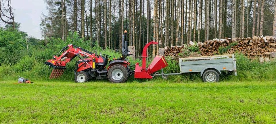 Häcksler Holzhäcksler Holzhacker Zapfwelle Kat1/ Kat2 Traktor in Gummersbach