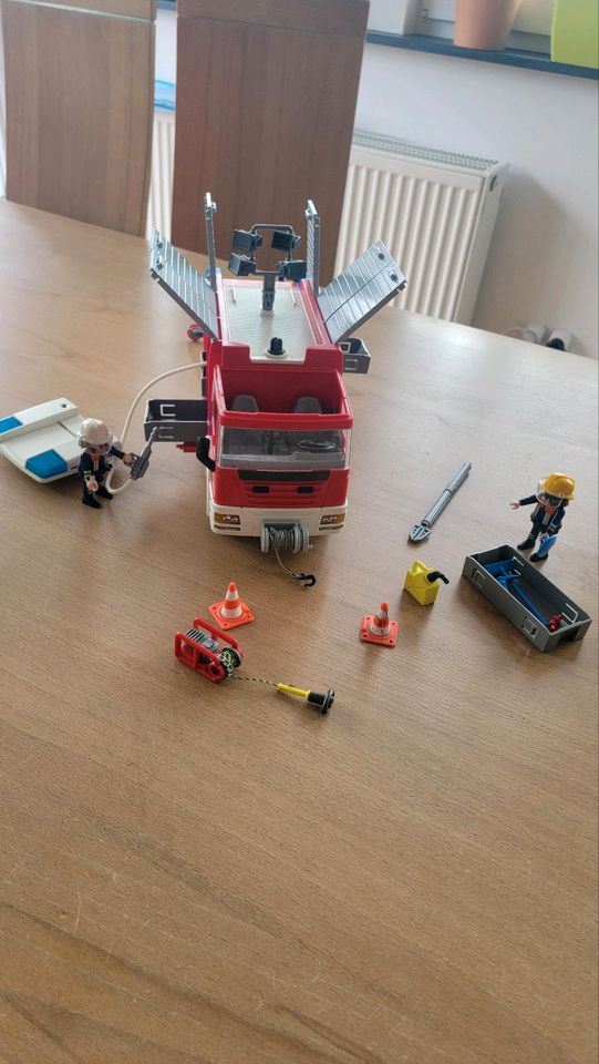 Playmobil Set 5363 Löschgruppenfahrzeug in Konz