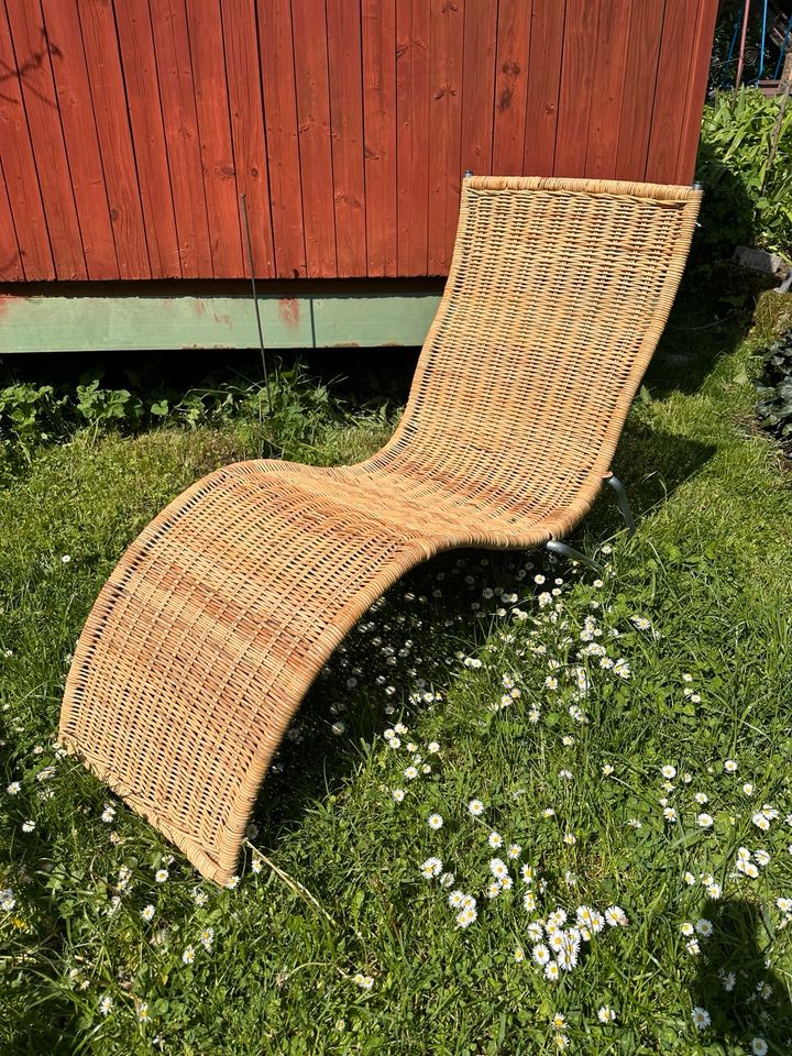 Liege, Liegestuhl aus Rattan, Rattanliege von IKEA, TOP-ZUSTAND in Illschwang