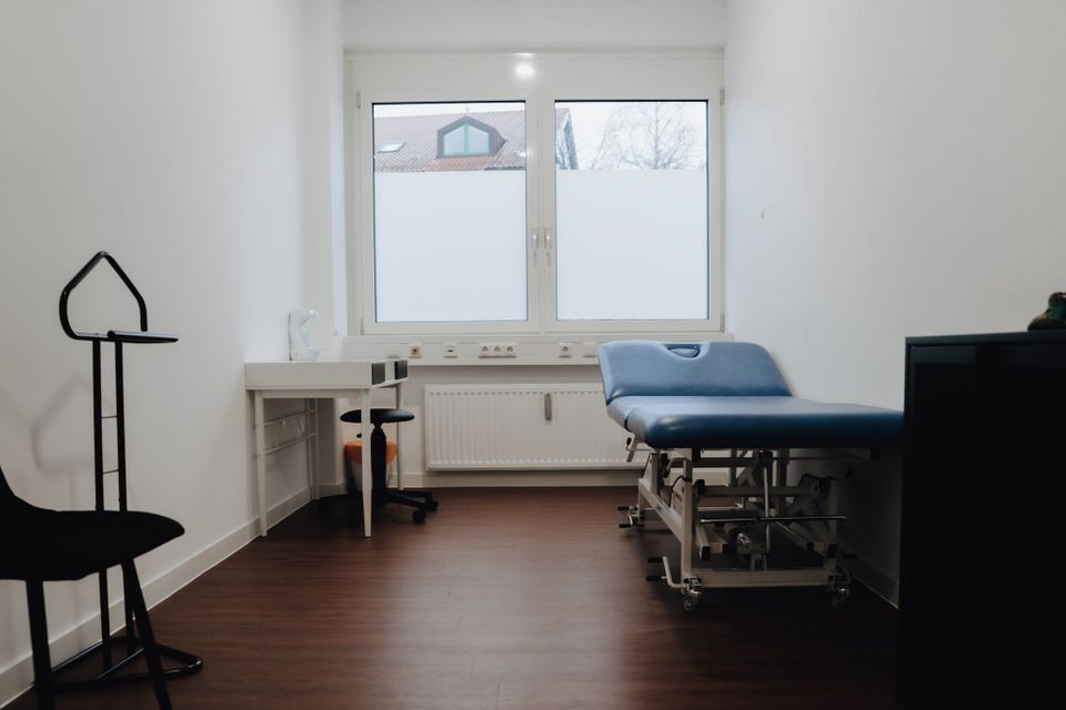 Behandlungszimmer zur Untermiete in Furth