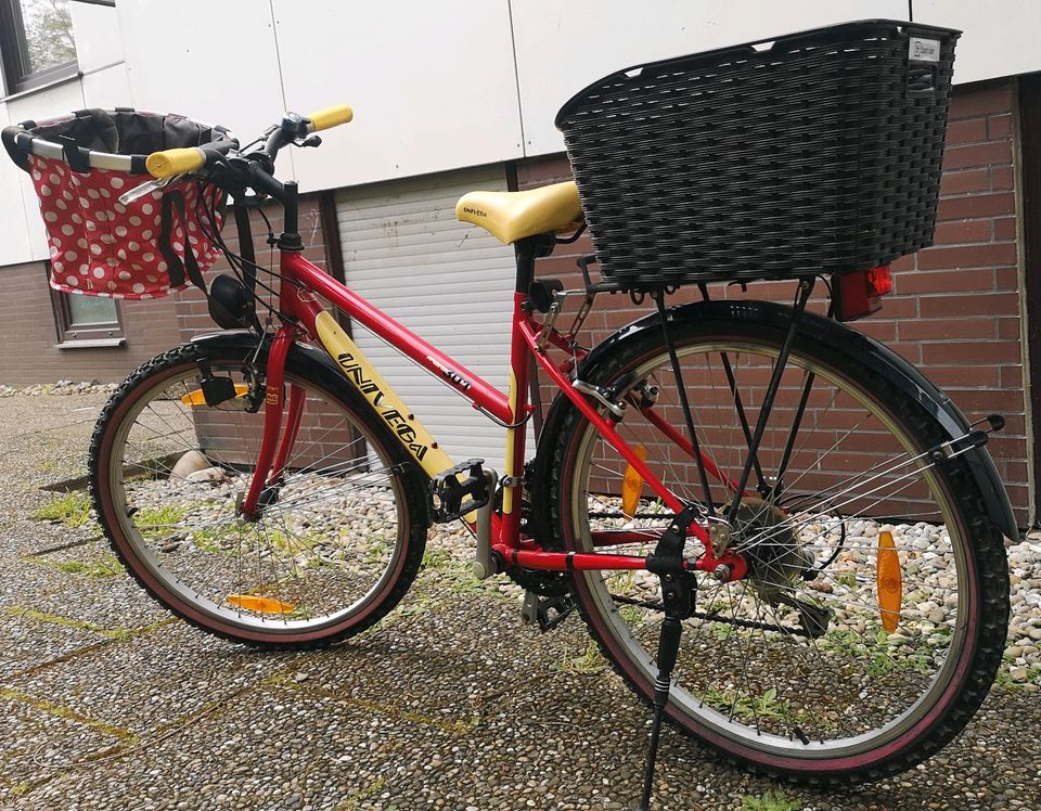 Fahrrad 26 Zoll rouge et joun in Darmstadt