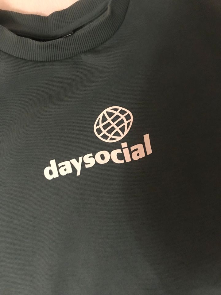 Daysocial Asos pullover petrol grösse L neu ! Versandkosten frei in Bad Homburg