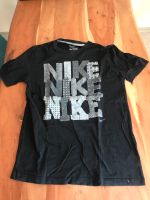 Nike T-Shirt Größe L Niedersachsen - Großheide Vorschau