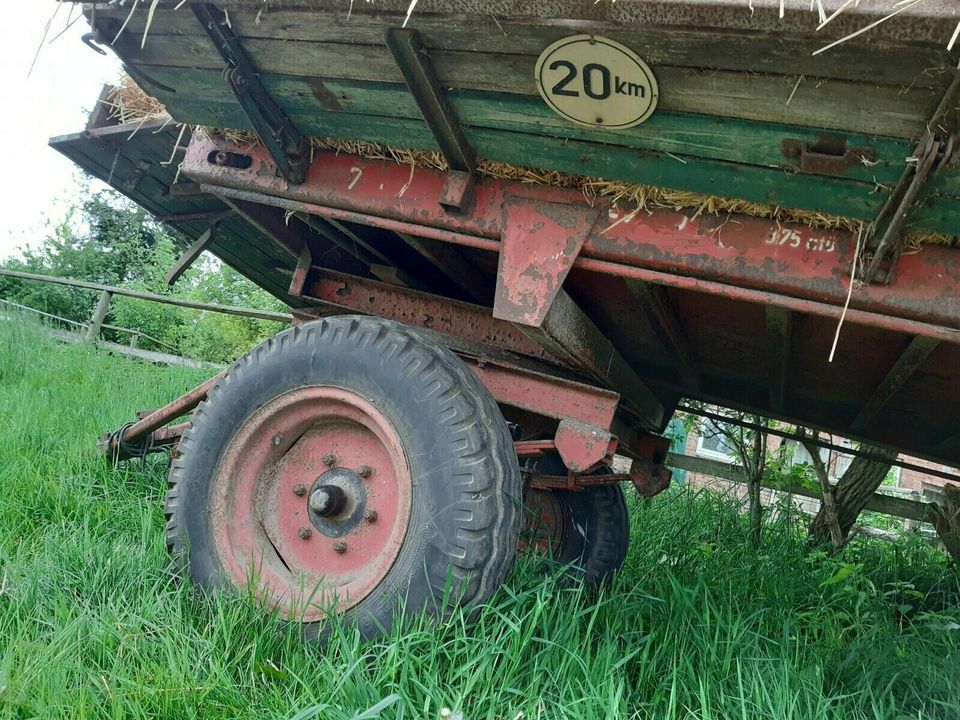 Unsinn 2-Achser mit Stahlboden , kein Kipper, Rundballen in Nienwohld