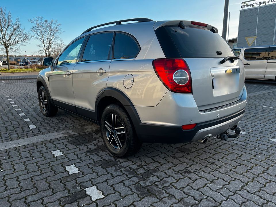 Chevrolet Captiva 4WD 7 Sitzer 2,0d in Garbsen