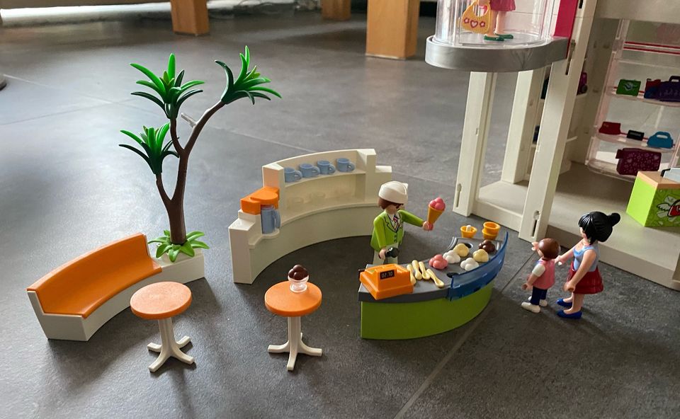 Playmobil City Life 5485 Shopping-Center mit Einrichtung in Werne