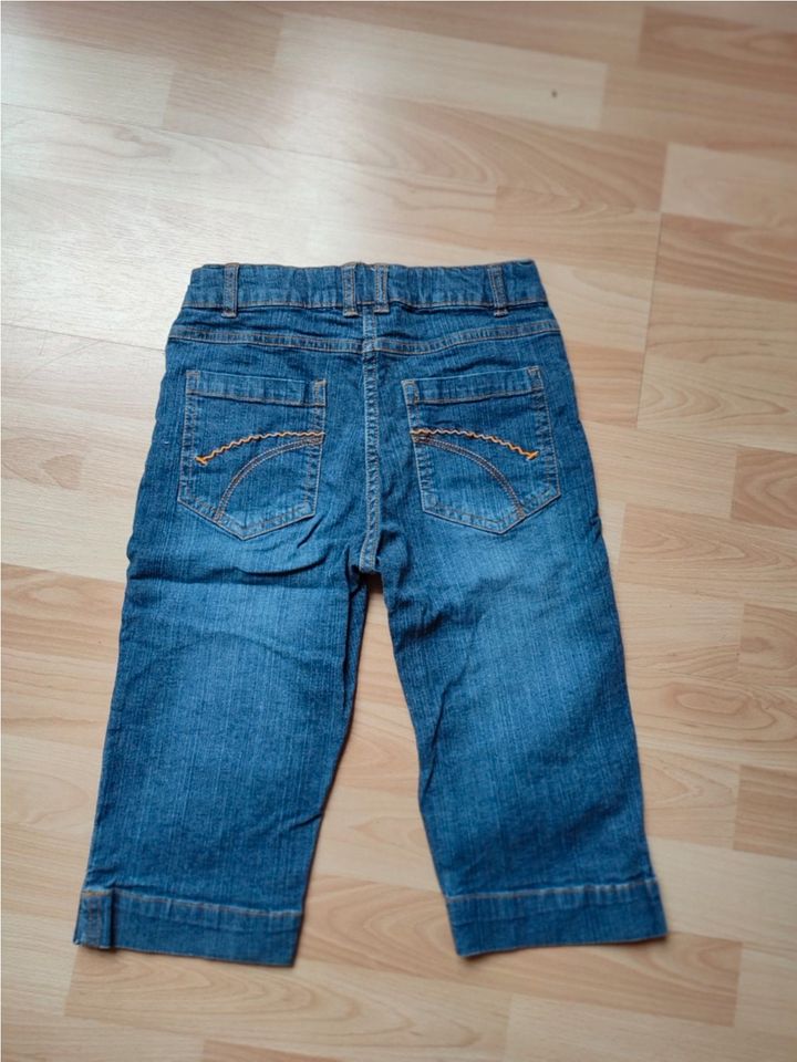 Jeans Short, kurze Hose Größe 140 in Baiersdorf