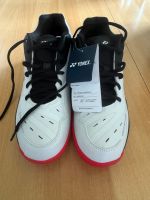 Badminton Schuhe Hallenschuhe Yonex Power Cushion 65X rot weiß 44 Nordrhein-Westfalen - Gütersloh Vorschau