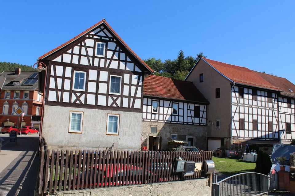 Mehrfamilienhaus mit Scheune in Pössneck