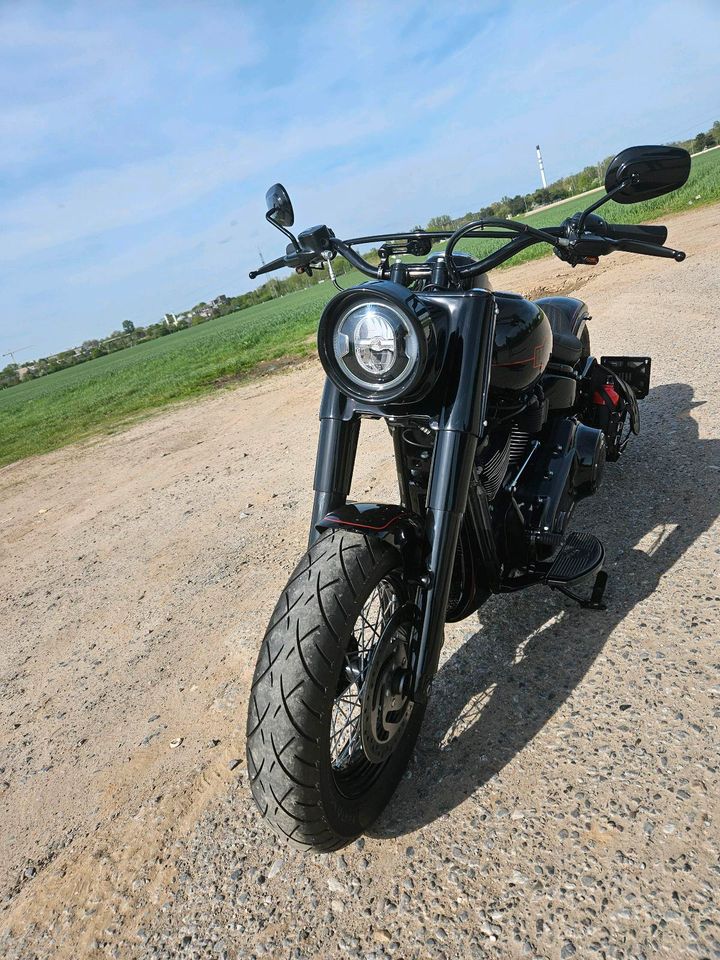 Harley Davidson Softail Slim 114cui Top Umbau fat boy in Monheim am Rhein