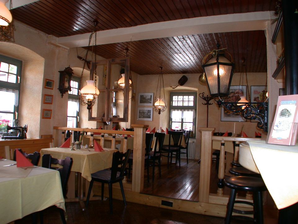 Sehr gepflegtes, traditionsreiches Hotel mit Restaurant „KRONE POST“  in Gersfeld zum 01.11.2024 zu verpachten in Gersfeld