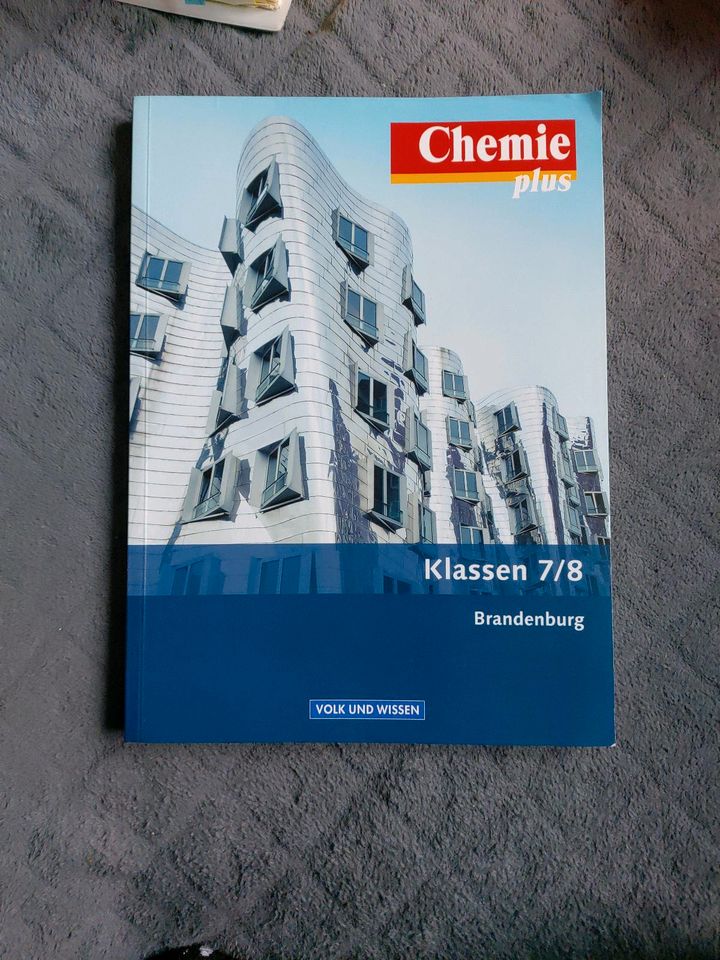 Chemie Plus Klasse 7/8. Schulbuch in Selmsdorf