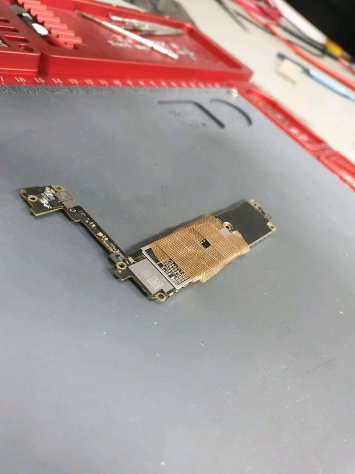 Apple iPhone LCD Display Reparatur in München