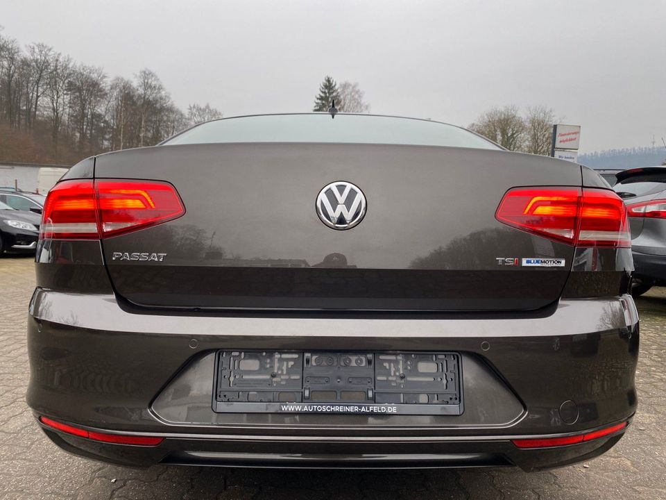 Volkswagen Passat Lim. Comfortline BMT/Start-Stopp 1.HAND in Alfeld (Leine)