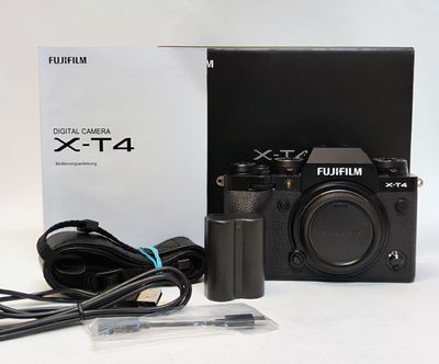 Fujifilm X-T4 Kamera Schwarz Body / 15260 Auslösungen / OVP in Landau in der Pfalz