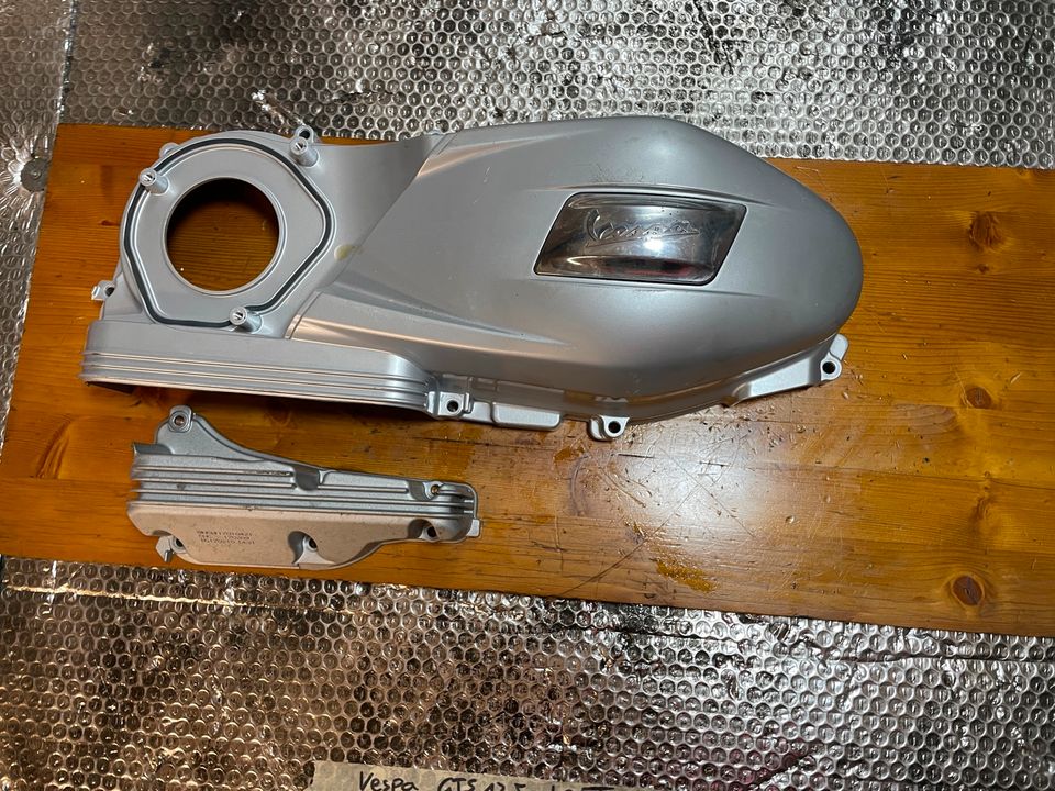 Vespa GTS 125 Super MA31M 17-23 Variomatikdeckel Deckel Motor in Passau