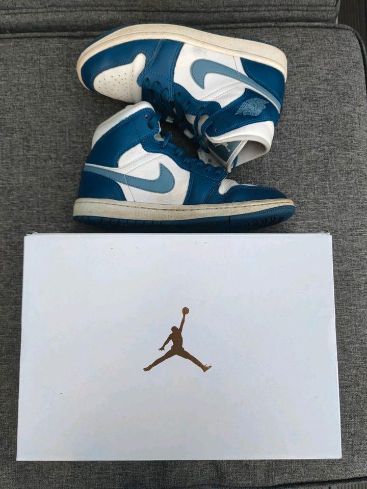 Nike Air Jordan 1 mid in Duisburg