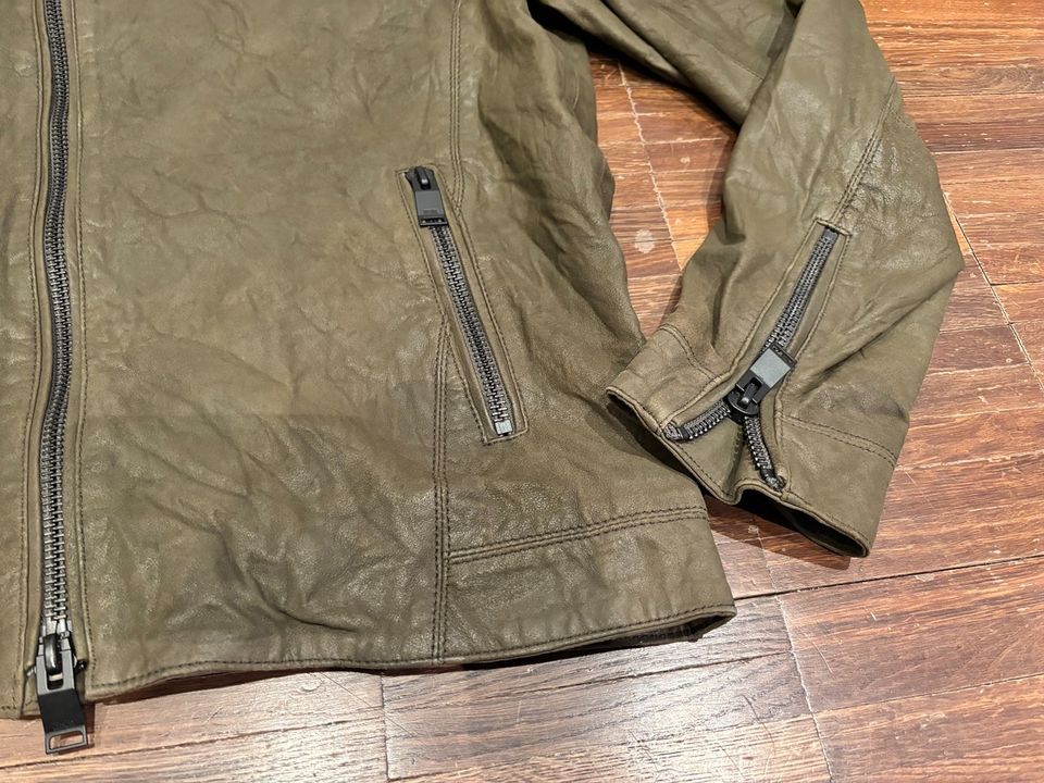 Original Drykorn Lederjacke Blcktown khaki Gr. 52 in Leipzig