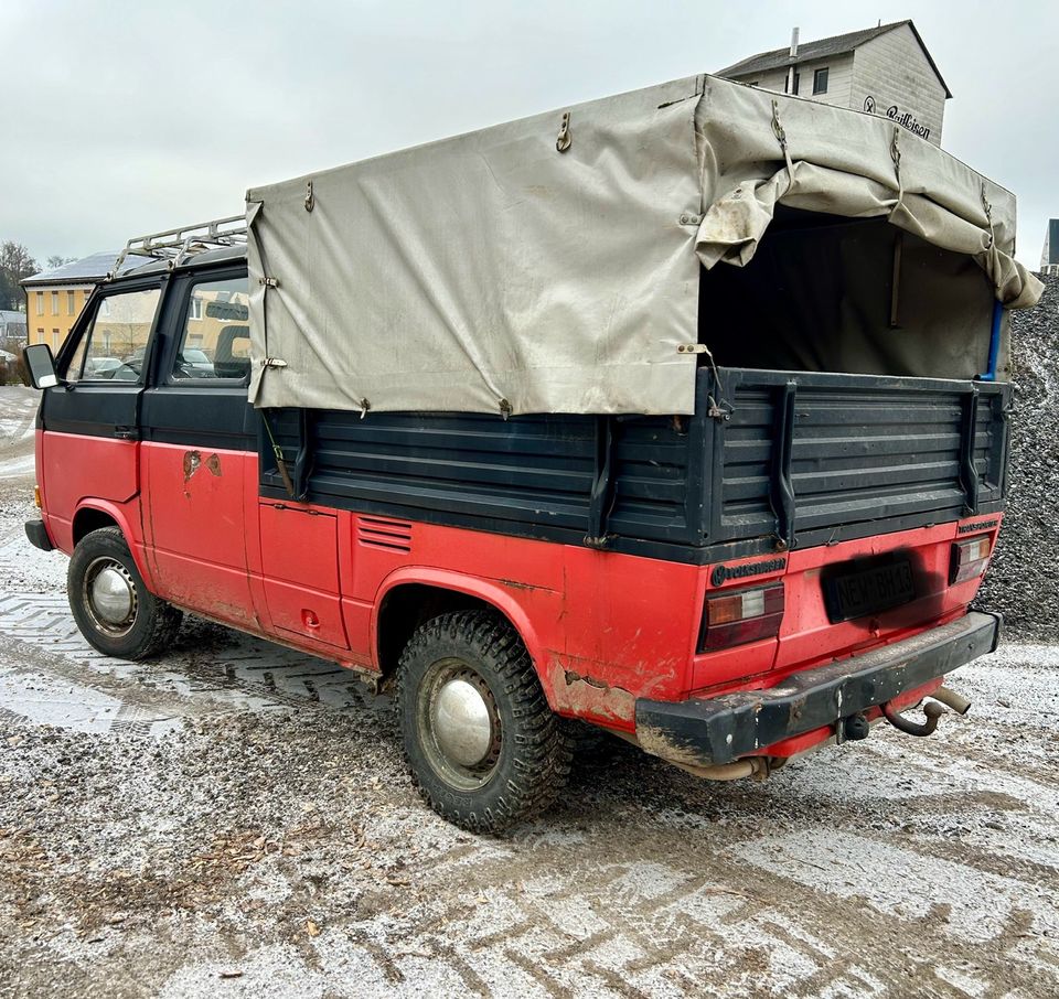 Vw T3  Bundeswehr Doppelkabinen Bus Oldtimer in Kirchenthumbach