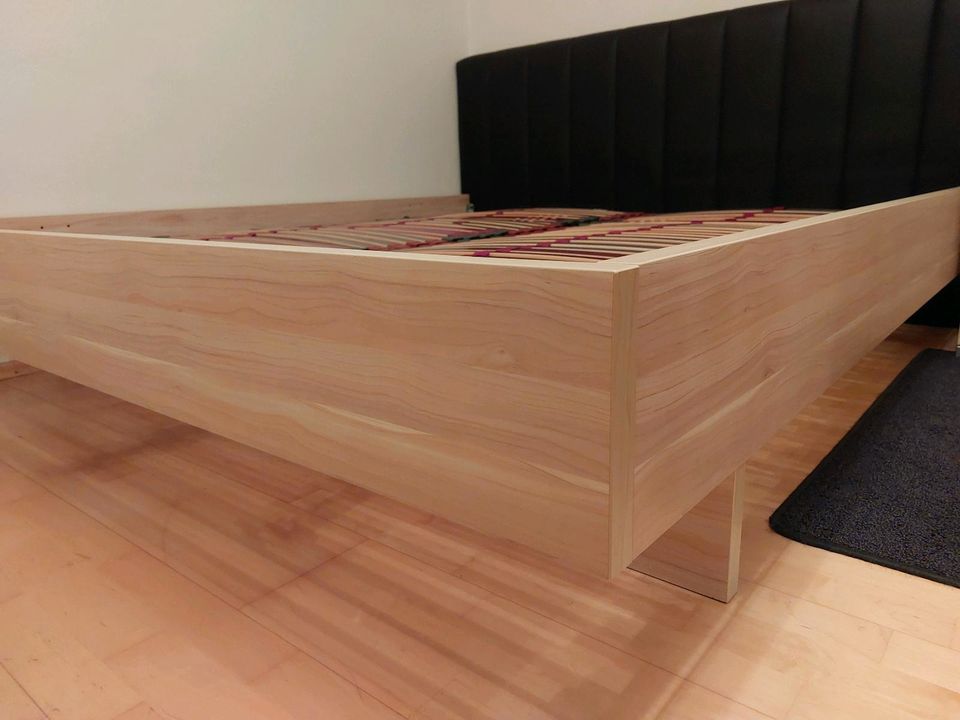 Bett / Doppelbett 180 x 200cm, ARTE-M inkl 2 Lattenroste in Grafenwiesen