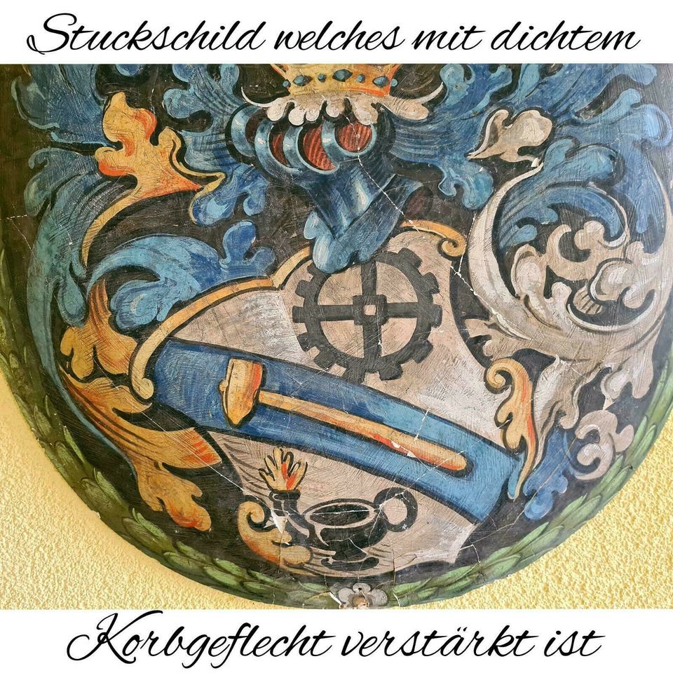 XXL Adelswappen 19. Jhd. Wappen Korbgeflecht Stuck handbemalt in Gommern