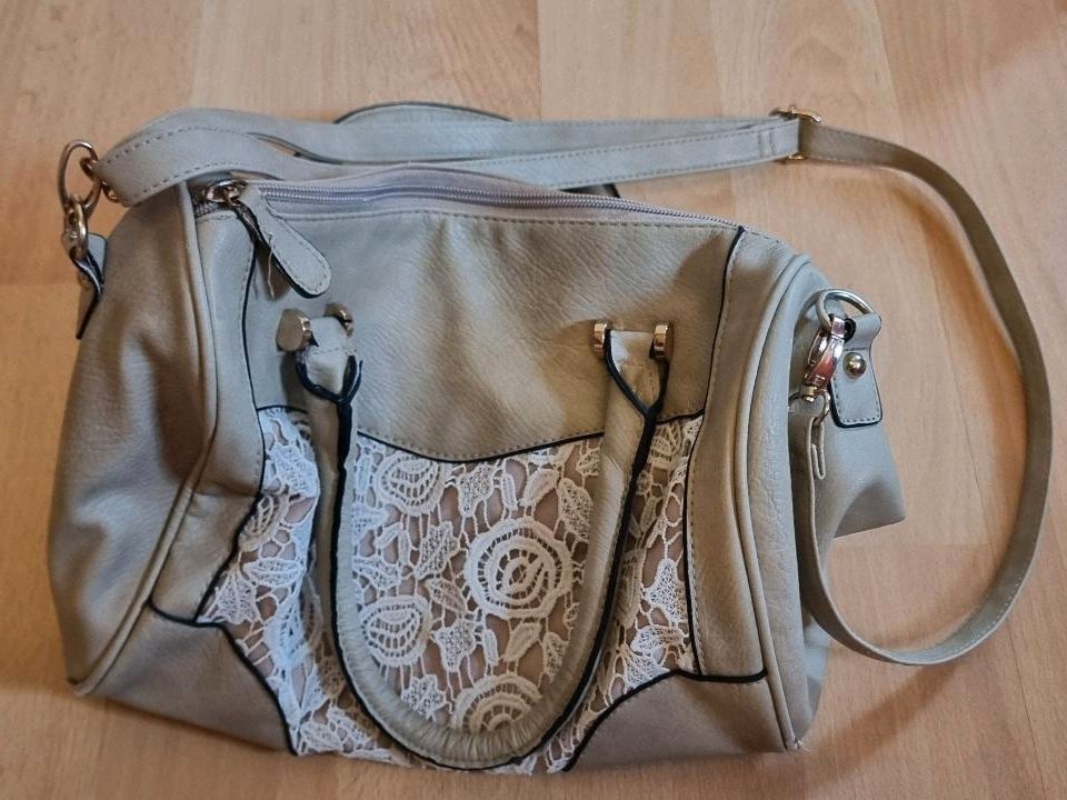 Handtasche in Willingen (Upland)