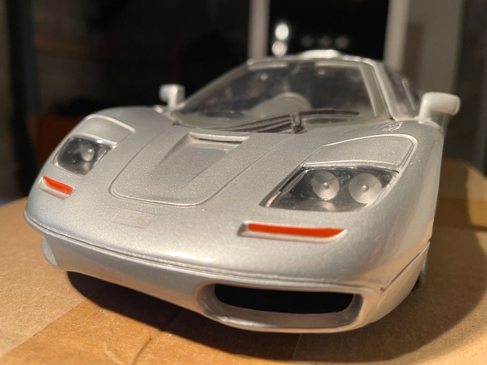 Maisto 1/18 McLaren F1, Vitrinenmodell, top Zustand in Worms