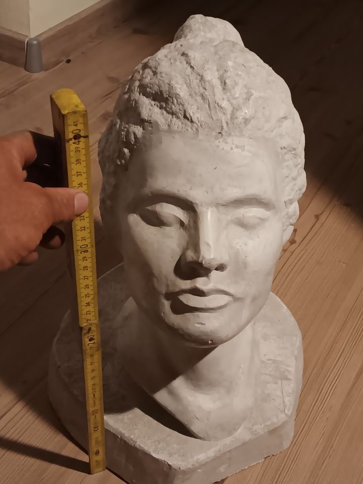 Frau Skulptur / Figur / Büste / Statue massiv Gips Frau Kopf in Bad Soden-Salmünster
