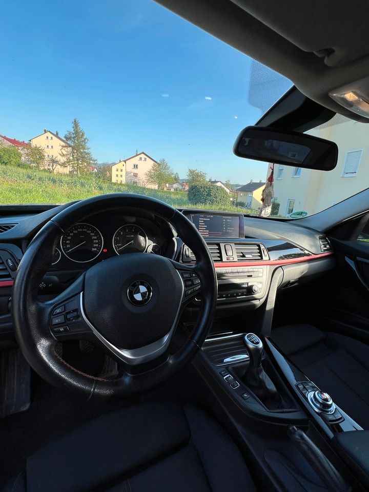 BMW 320i Sport Line in Furth im Wald