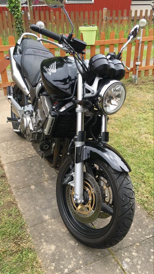 Honda Hornet 900 SC48 / 2. Hand / nur 11.000 km in Leverkusen