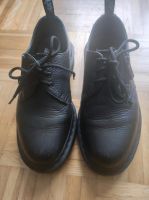 Dr. Martens, Leder, Gr. 37, kleiner Reißverschluss, sehr g. Zust. Saarland - Saarwellingen Vorschau