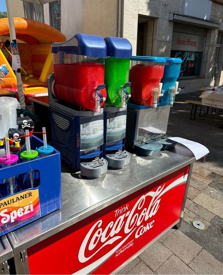 Slush Eis Maschine slushmaschine Eis mieten zu vermieten Sirup in Bad Vilbel