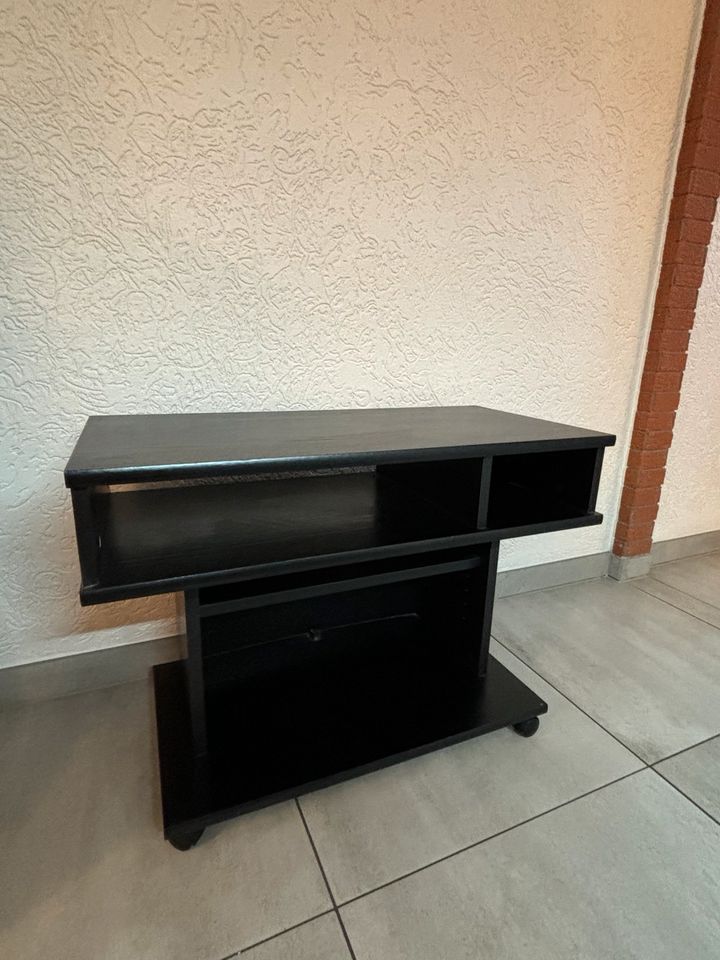 Fernsehunterschrank/ TV Tisch in schwarz für Selbstabholer in Solingen