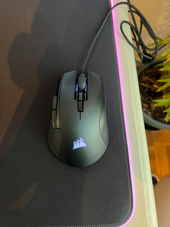 CORSAIR Ironclaw RGB Gaming Maus in Mainz