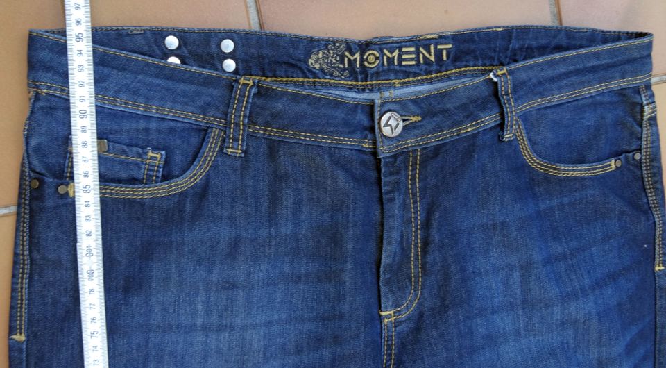 Moment Jeans, Hose in blau in Gr. 46 in Unterschleißheim