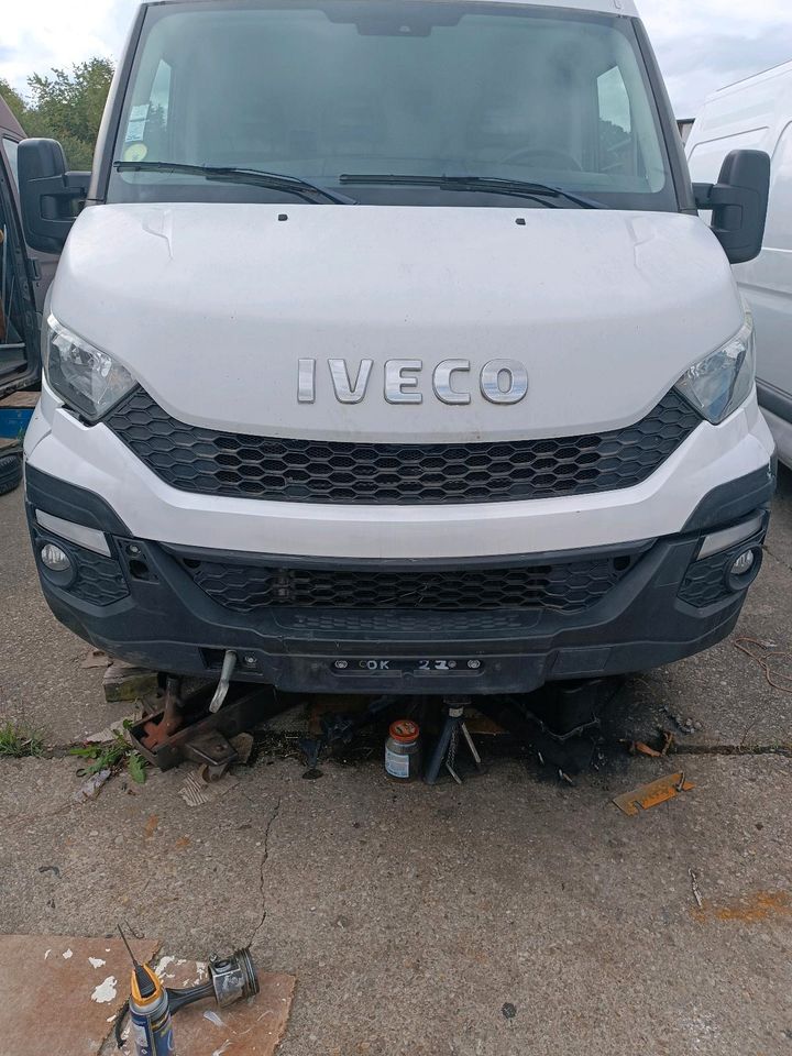 Private Anbieter ein Iveco daily Motorschadenn 08/2017 2.3 145 PS in Landshut