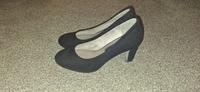 Pumps schwarz Wildleder Gr. 38 - NEU !! Sachsen-Anhalt - Dessau-Roßlau Vorschau