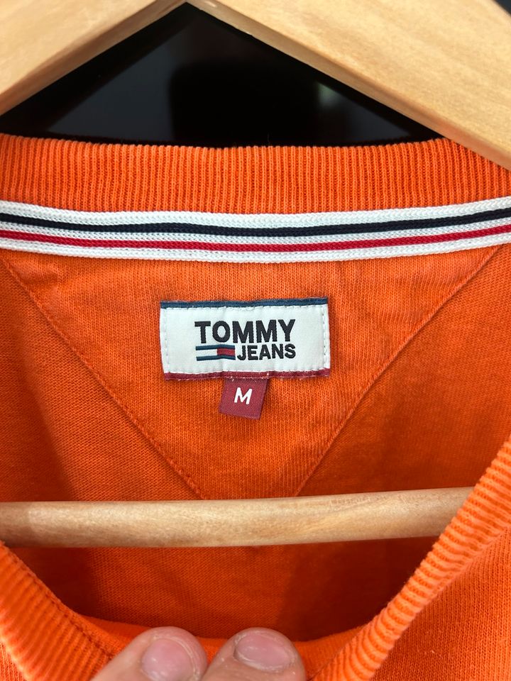 Orangenes Tommy Hilifiger T-shirt S in Schwabenheim an der Selz