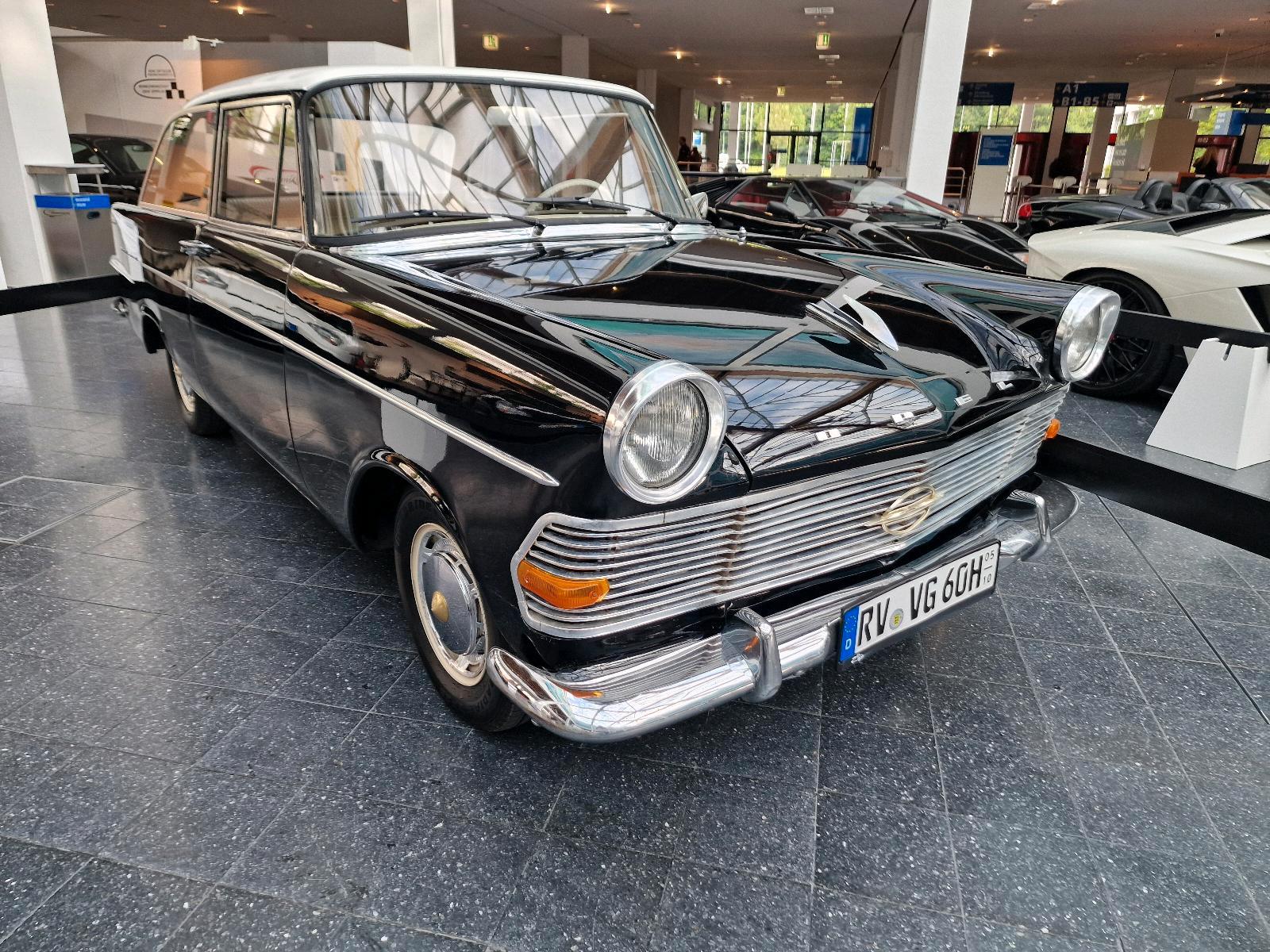 Abbildung des Autos Opel rekord Olympia P2