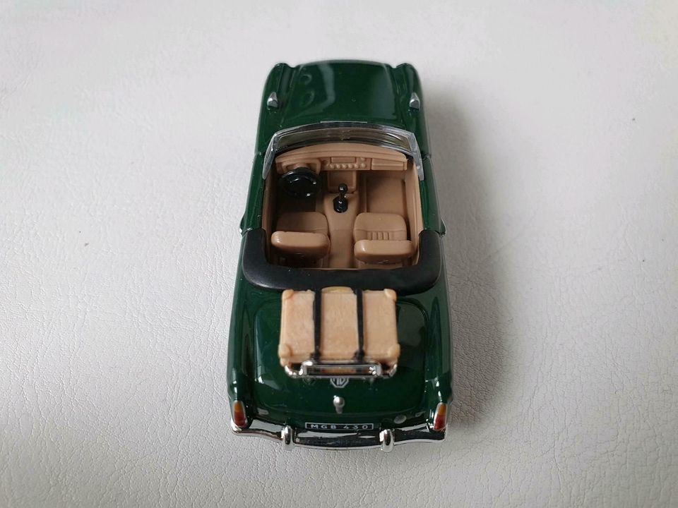 Modellauto MGB England 1:43 Cararama in Enger